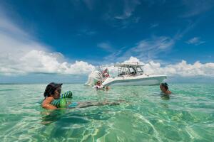 35ft Everglades Yacht For Sale
