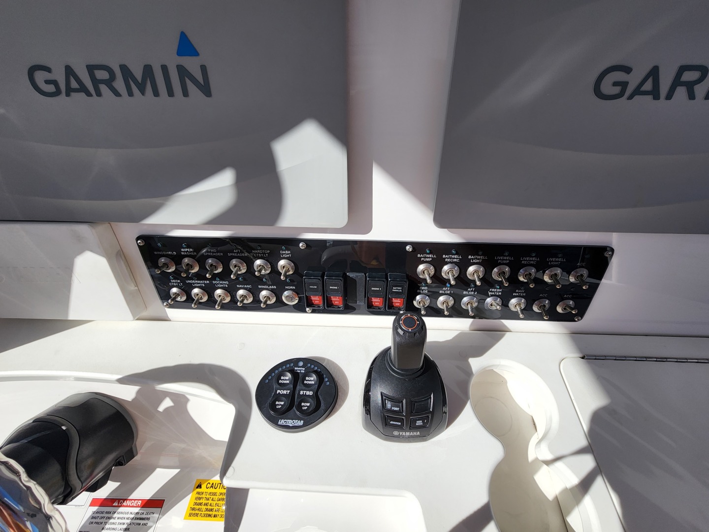 35ft Everglades Yacht For Sale