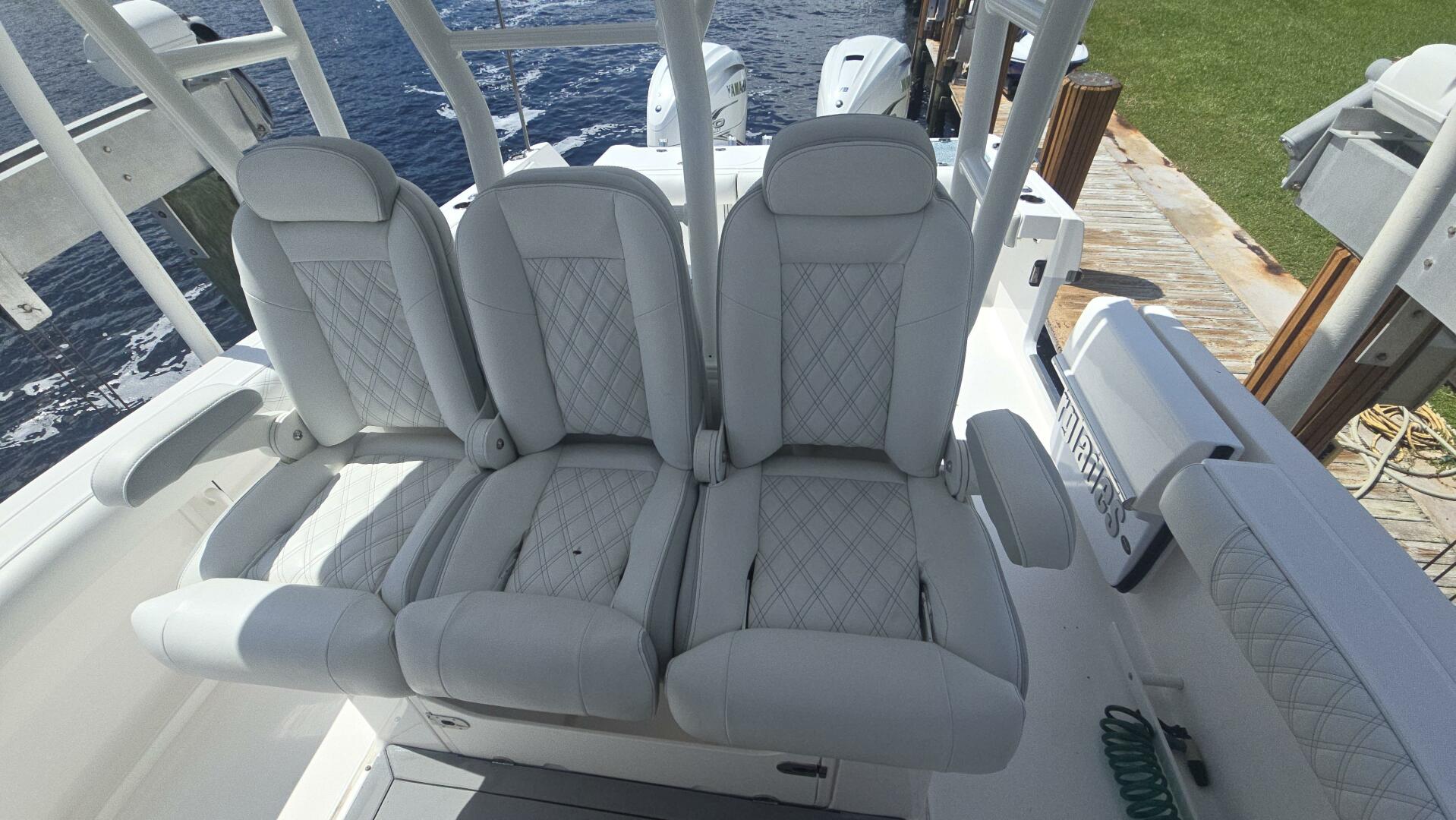 35ft Everglades Yacht For Sale