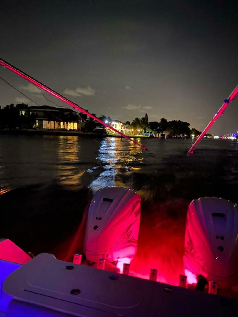 35ft Everglades Yacht For Sale