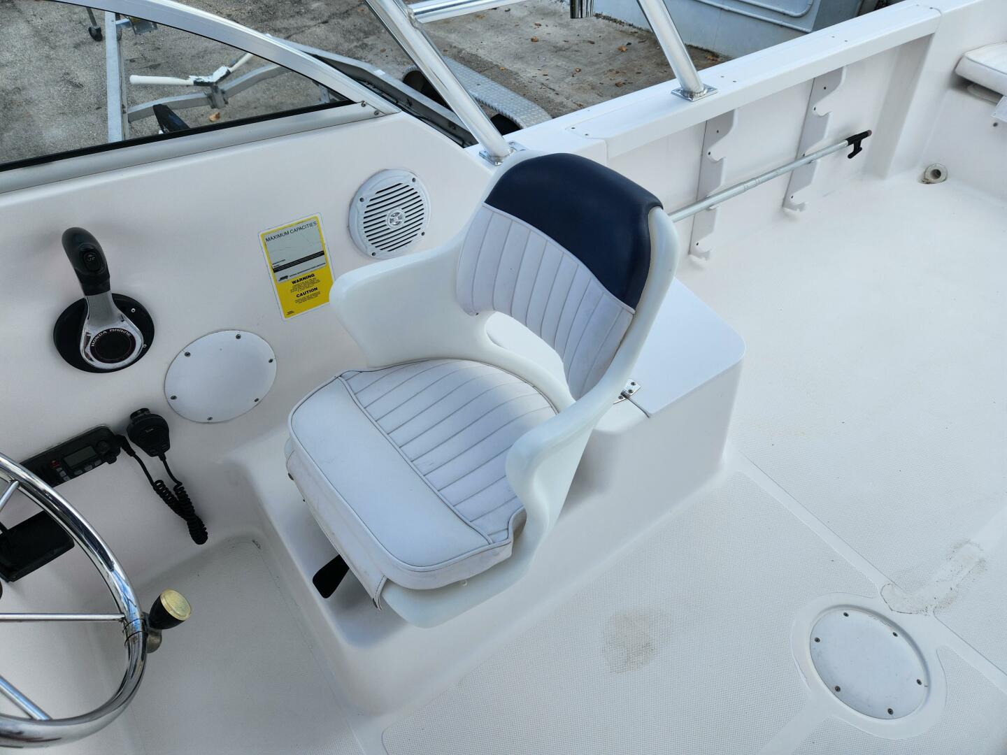 22ft Pro Line Yacht For Sale
