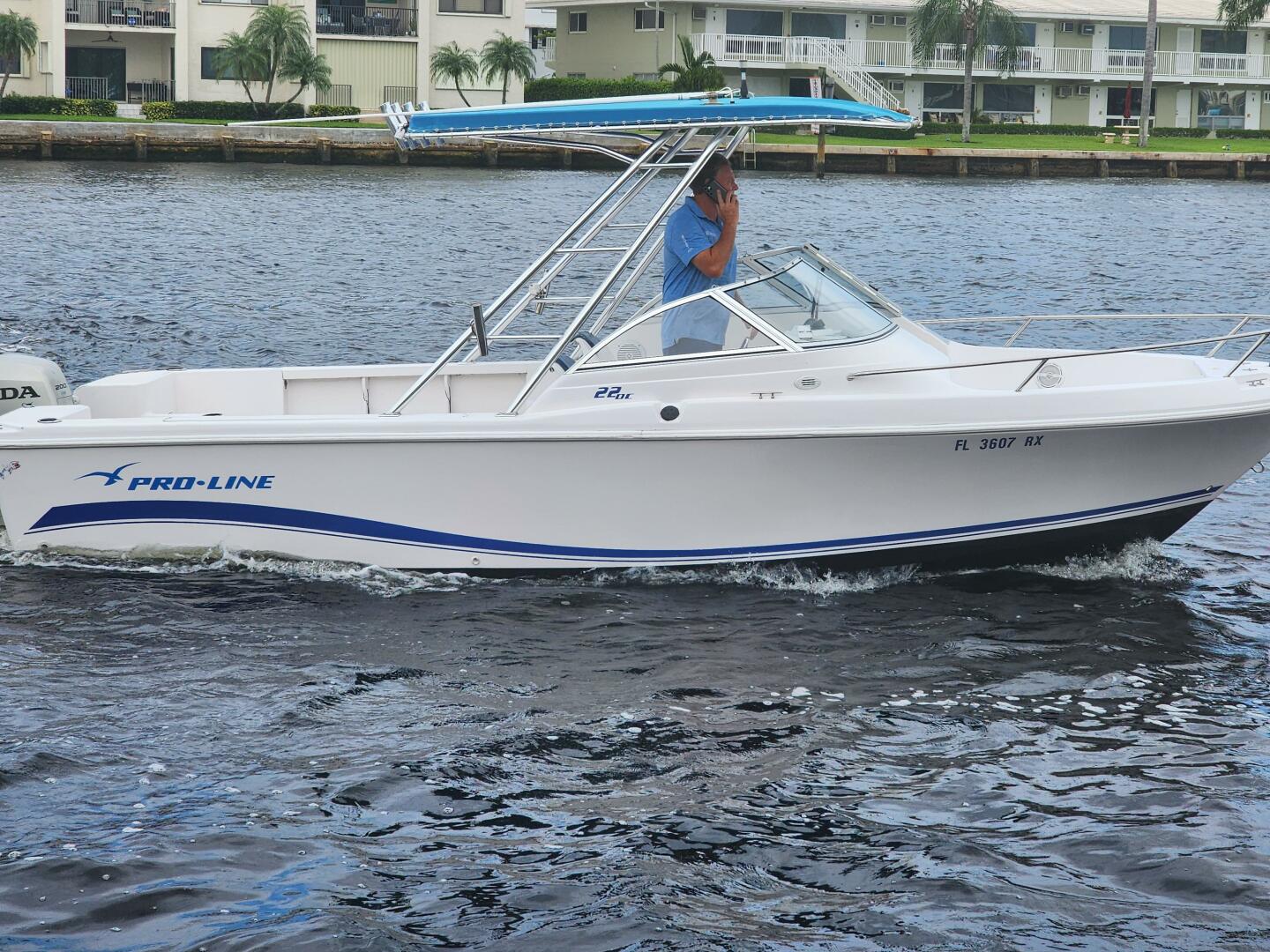22ft Pro Line Yacht For Sale