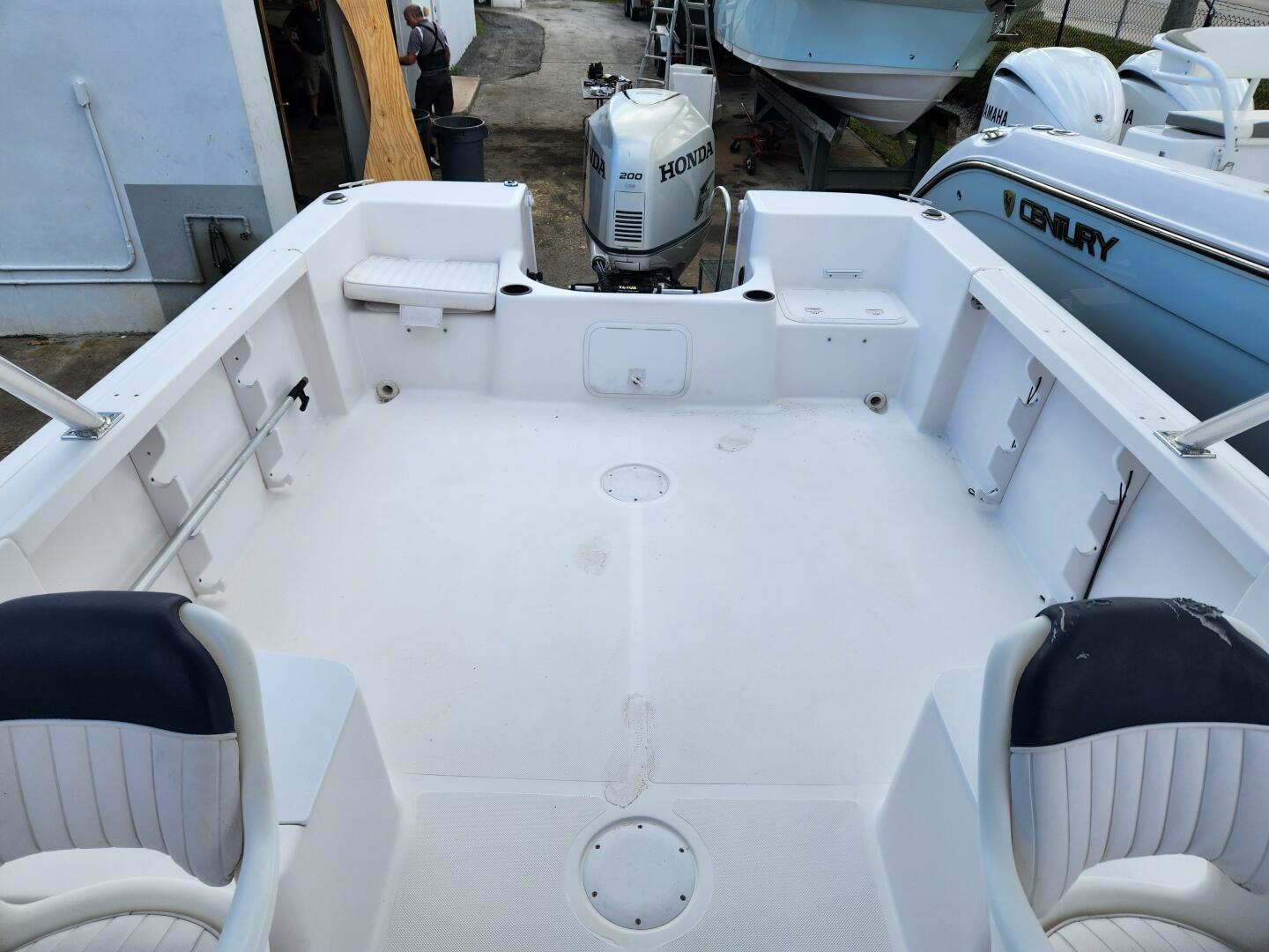 22ft Pro Line Yacht For Sale