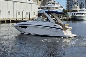 28ft Regal Yacht For Sale