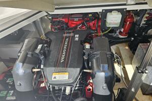 28ft Regal Yacht For Sale
