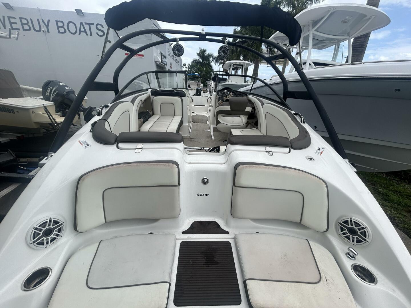24ft Yamaha Boats Yacht For Sale