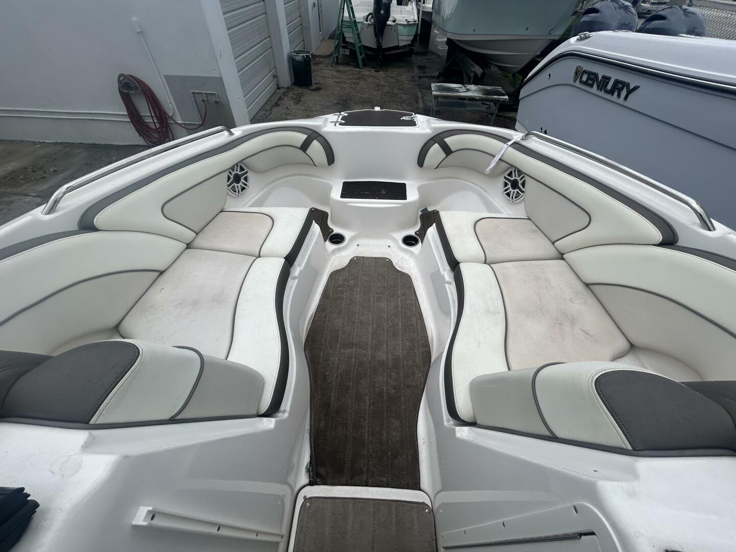 24ft Yamaha Boats Yacht For Sale
