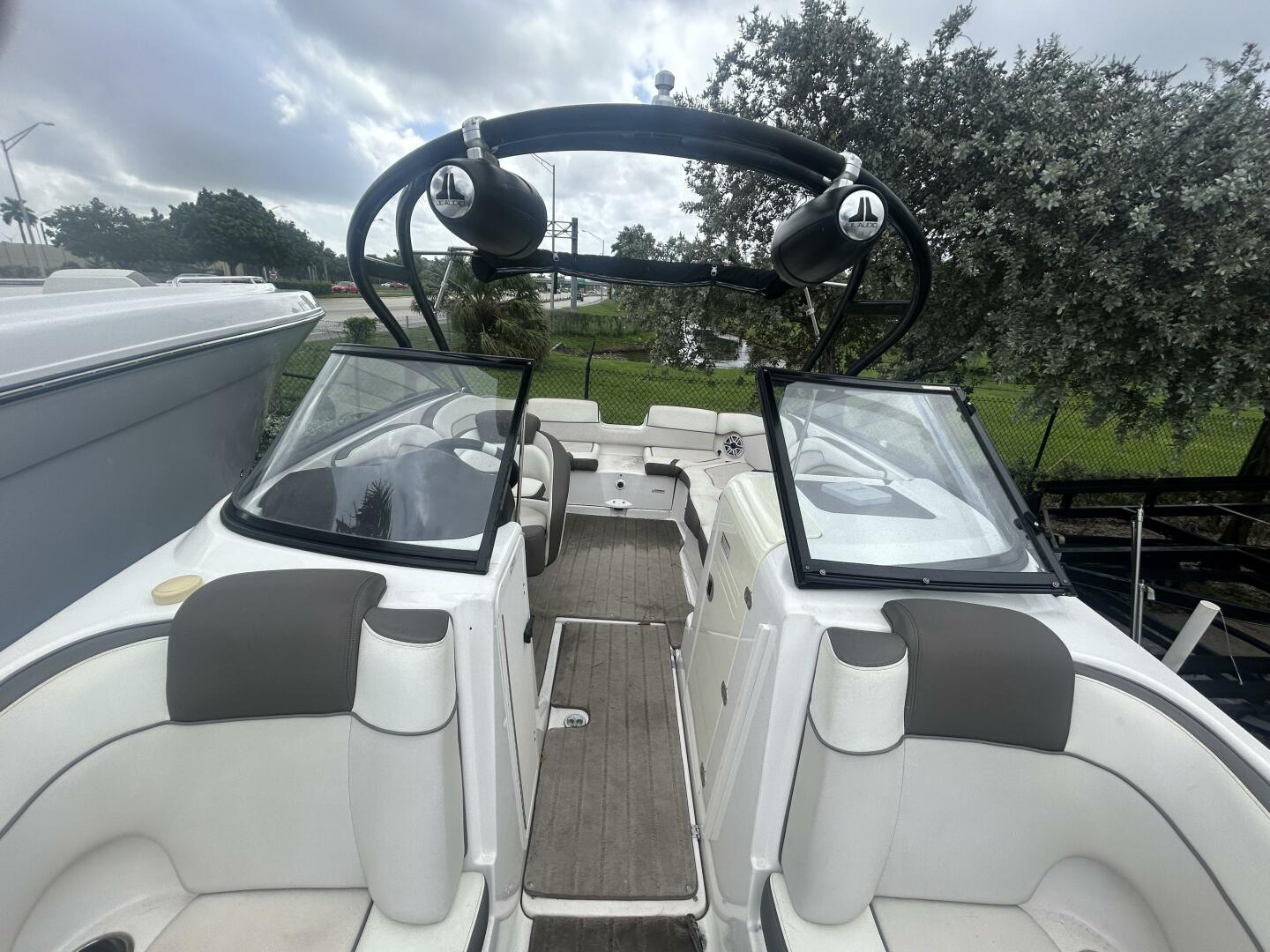 24ft Yamaha Boats Yacht For Sale