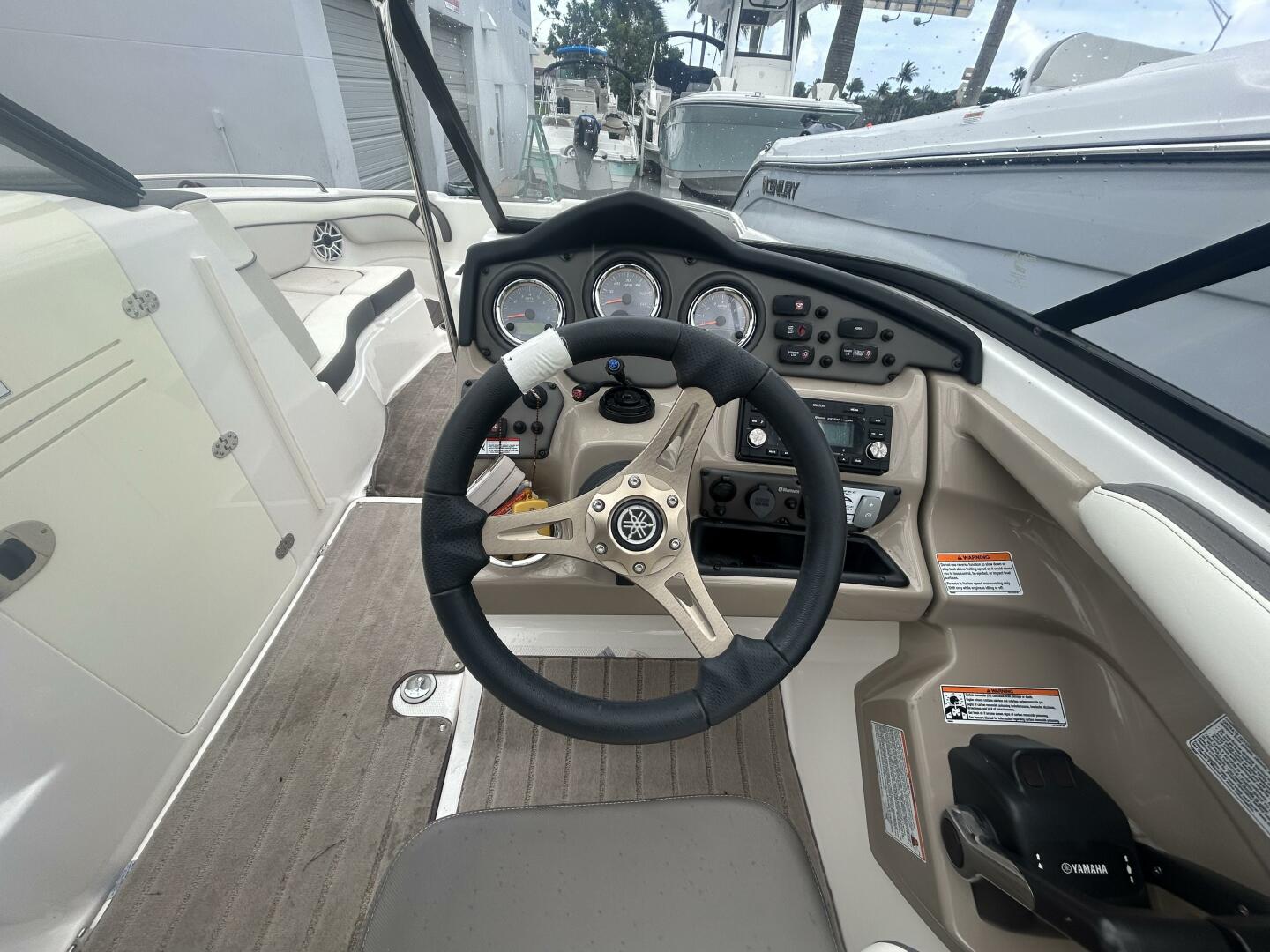 24ft Yamaha Boats Yacht For Sale