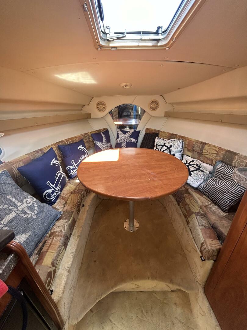 27ft Rinker Yacht For Sale