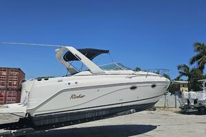 27ft Rinker Yacht For Sale