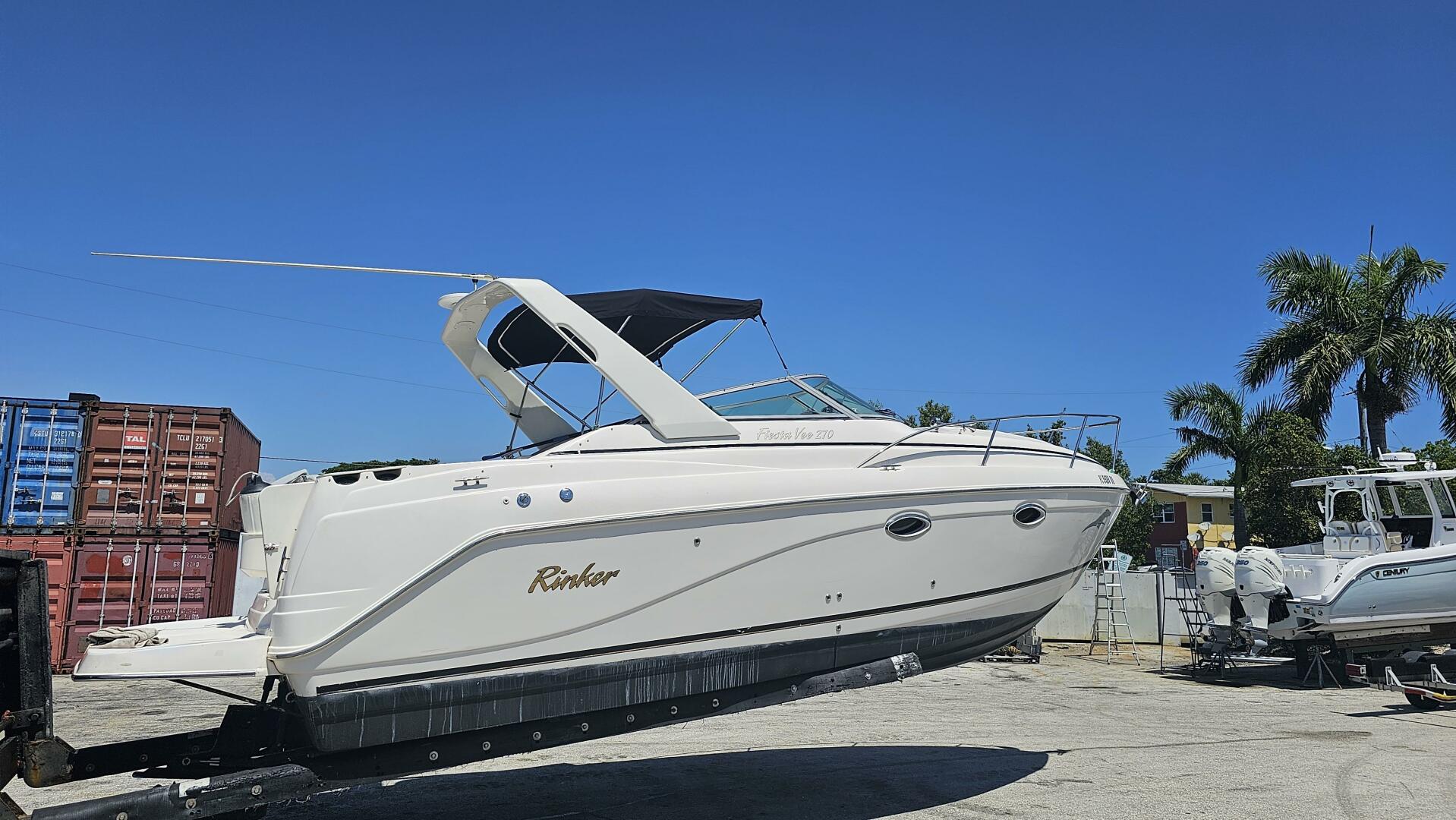 27ft Rinker Yacht For Sale