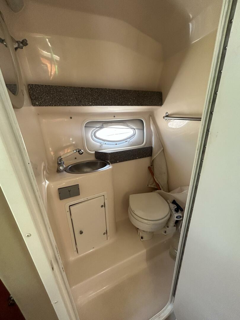 27ft Rinker Yacht For Sale