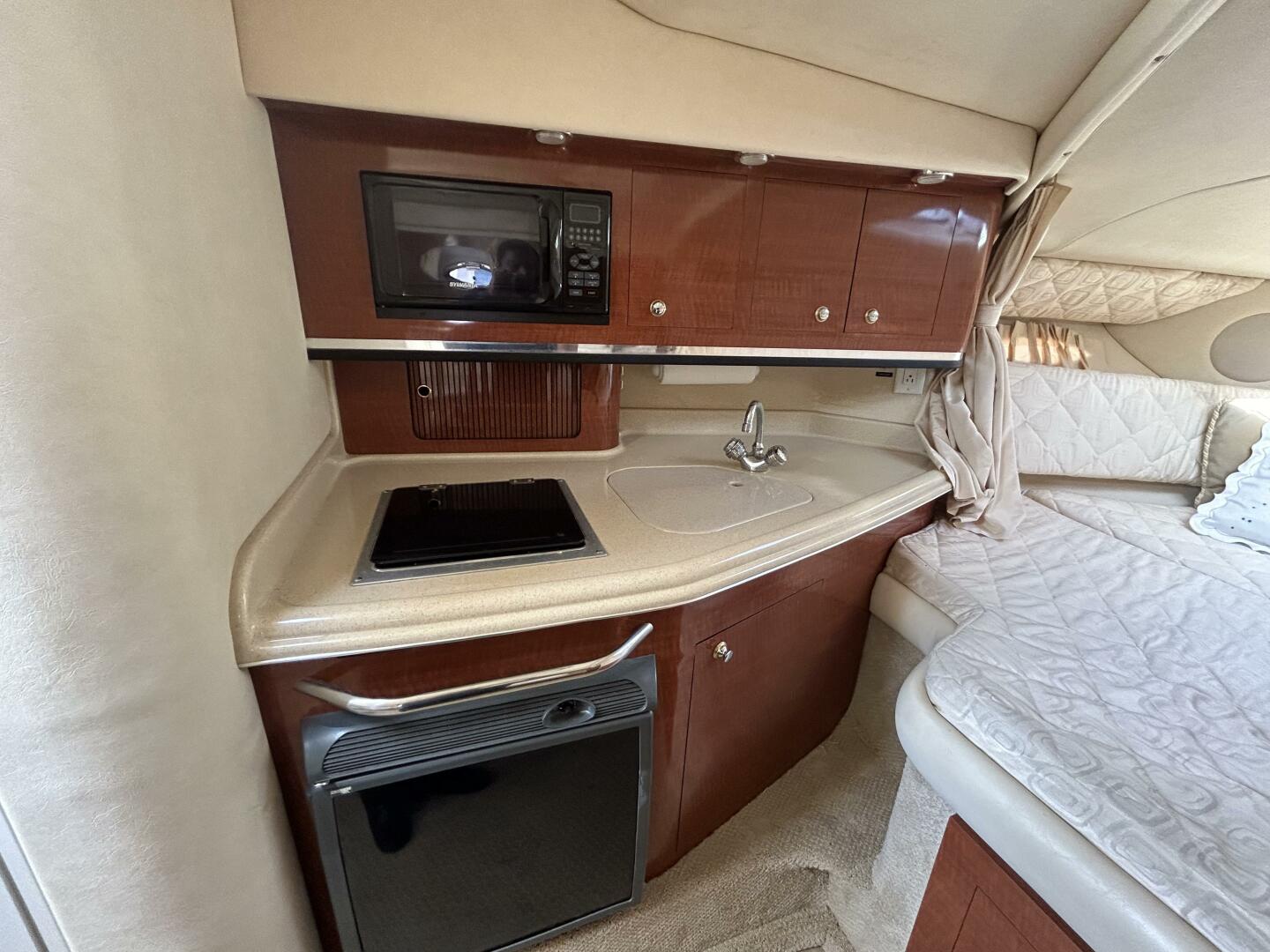 29ft Sea Ray Yacht For Sale