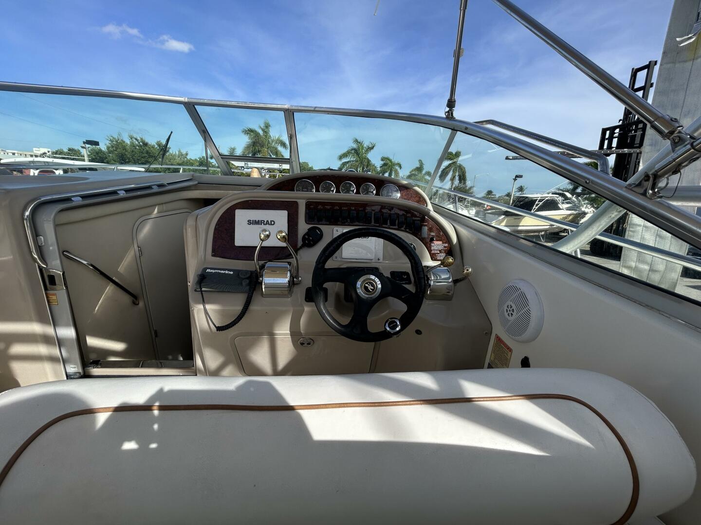 29ft Sea Ray Yacht For Sale