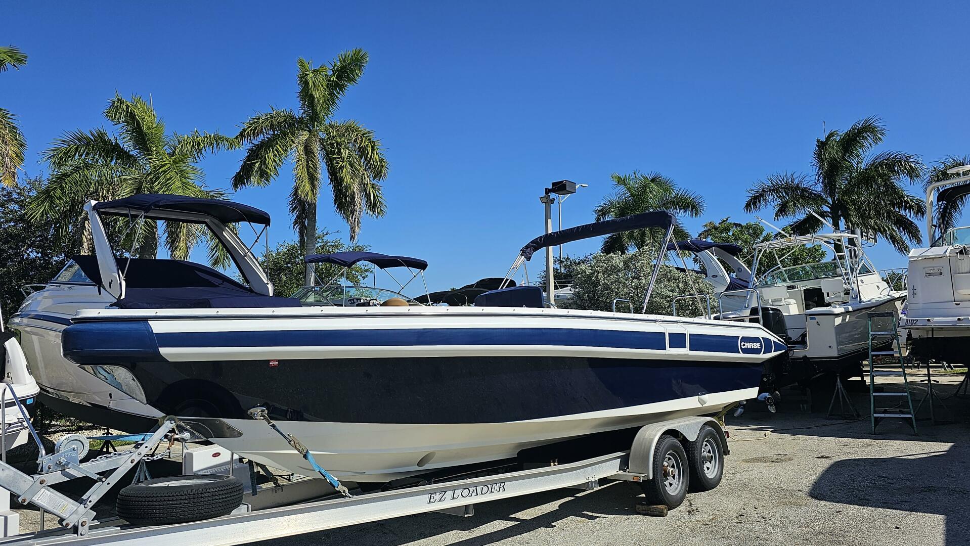 27ft Novurania Yacht For Sale