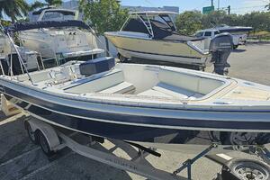 27ft Novurania Yacht For Sale