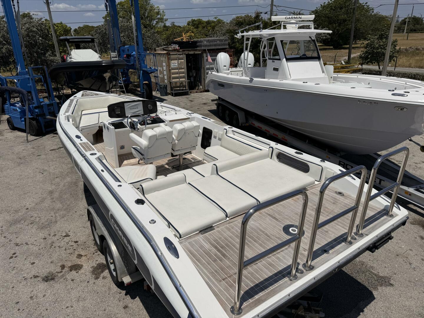 27ft Novurania Yacht For Sale