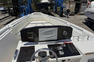 27ft Novurania Yacht For Sale