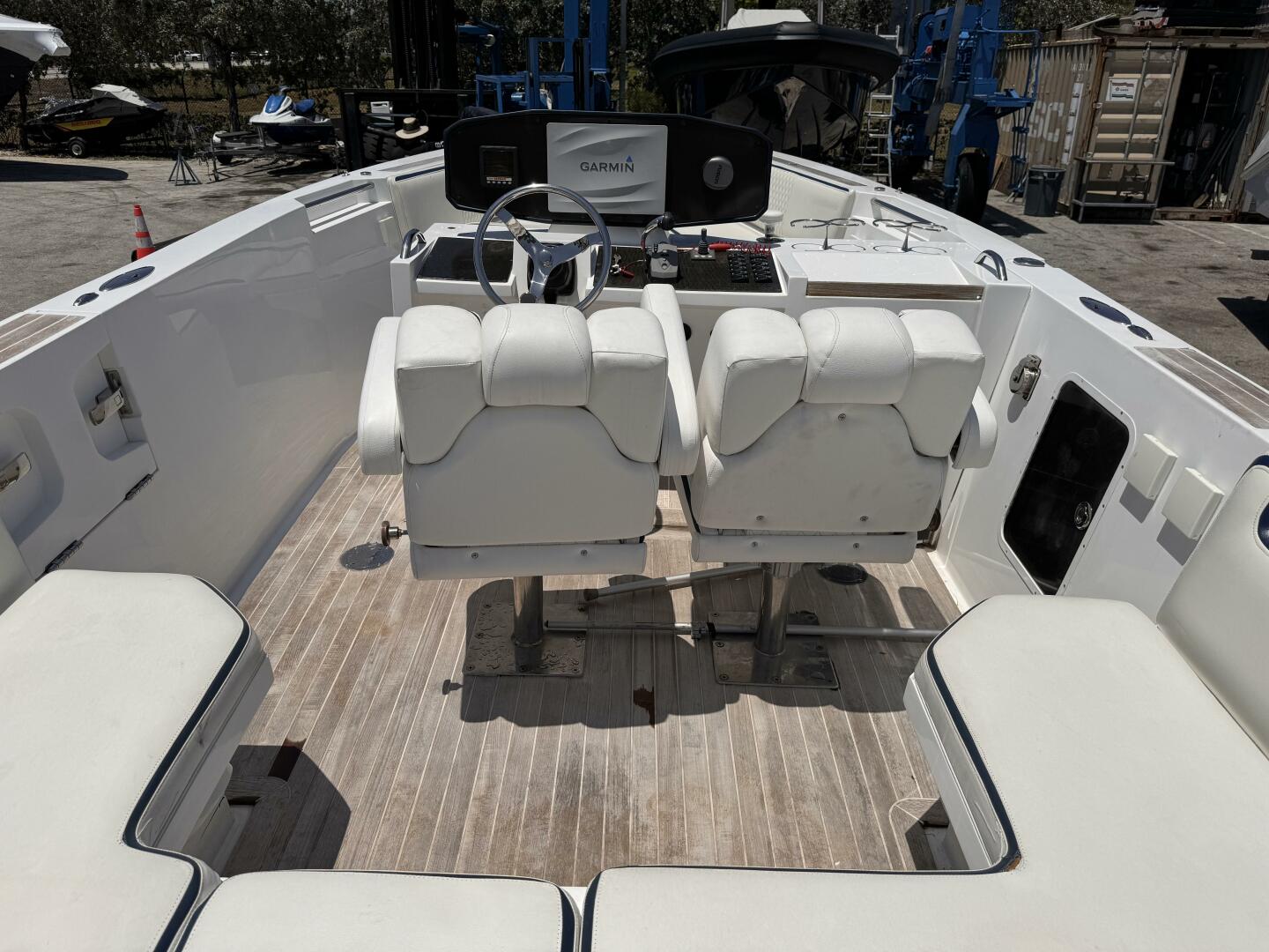27ft Novurania Yacht For Sale