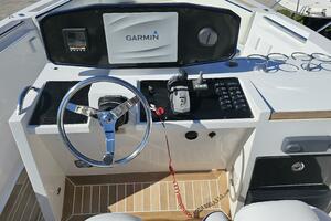 27ft Novurania Yacht For Sale