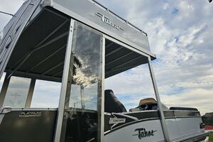 27ft Tahoe Yacht For Sale
