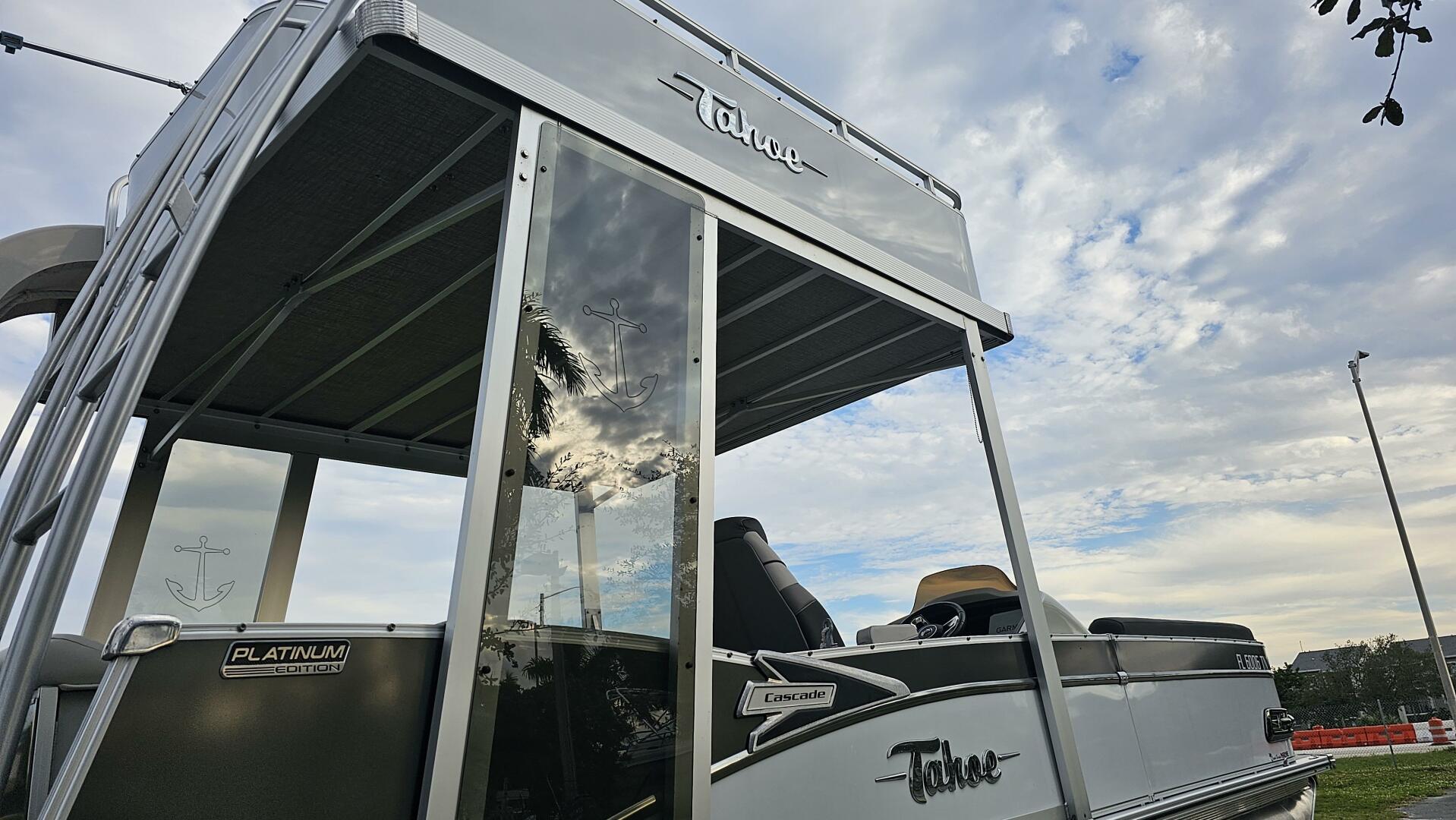 27ft Tahoe Yacht For Sale