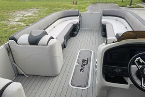 27ft Tahoe Yacht For Sale