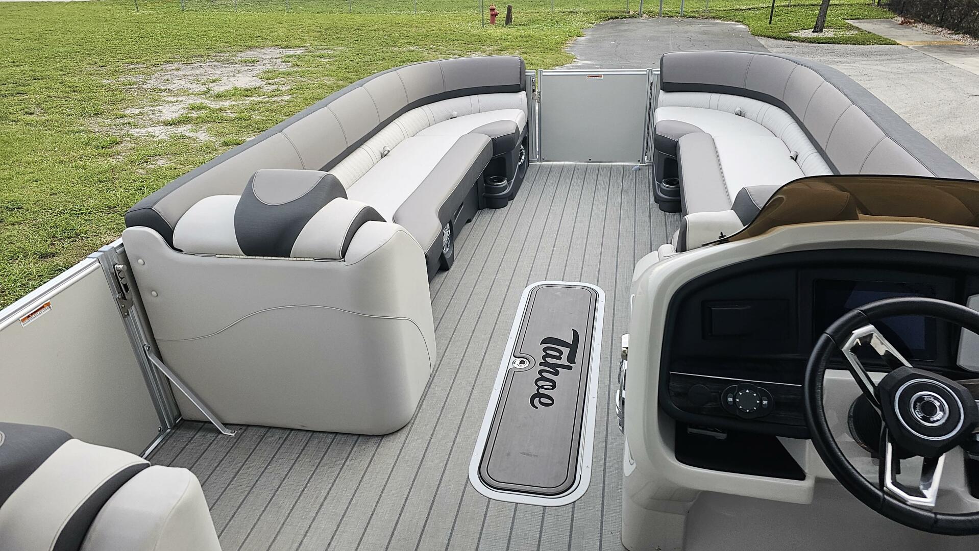 27ft Tahoe Yacht For Sale