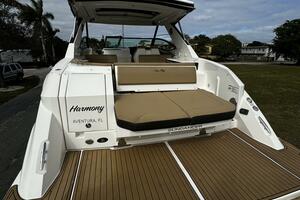 32ft Sea Ray Yacht For Sale