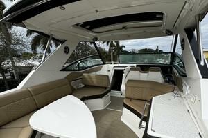 32ft Sea Ray Yacht For Sale