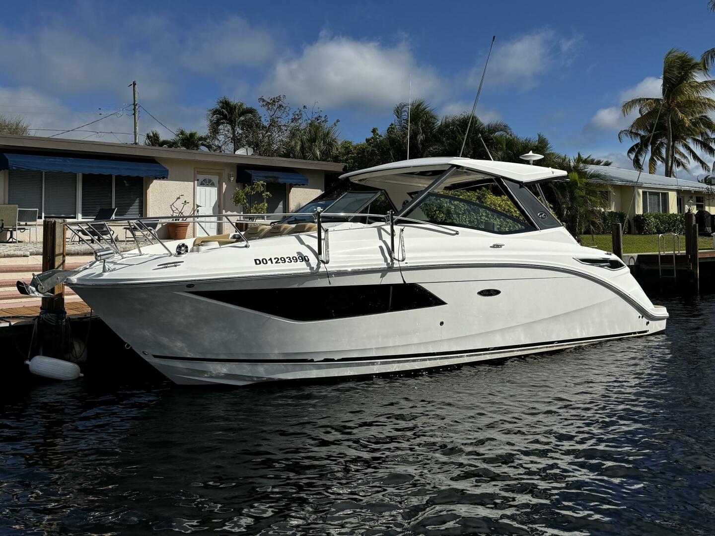 32ft Sea Ray Yacht For Sale