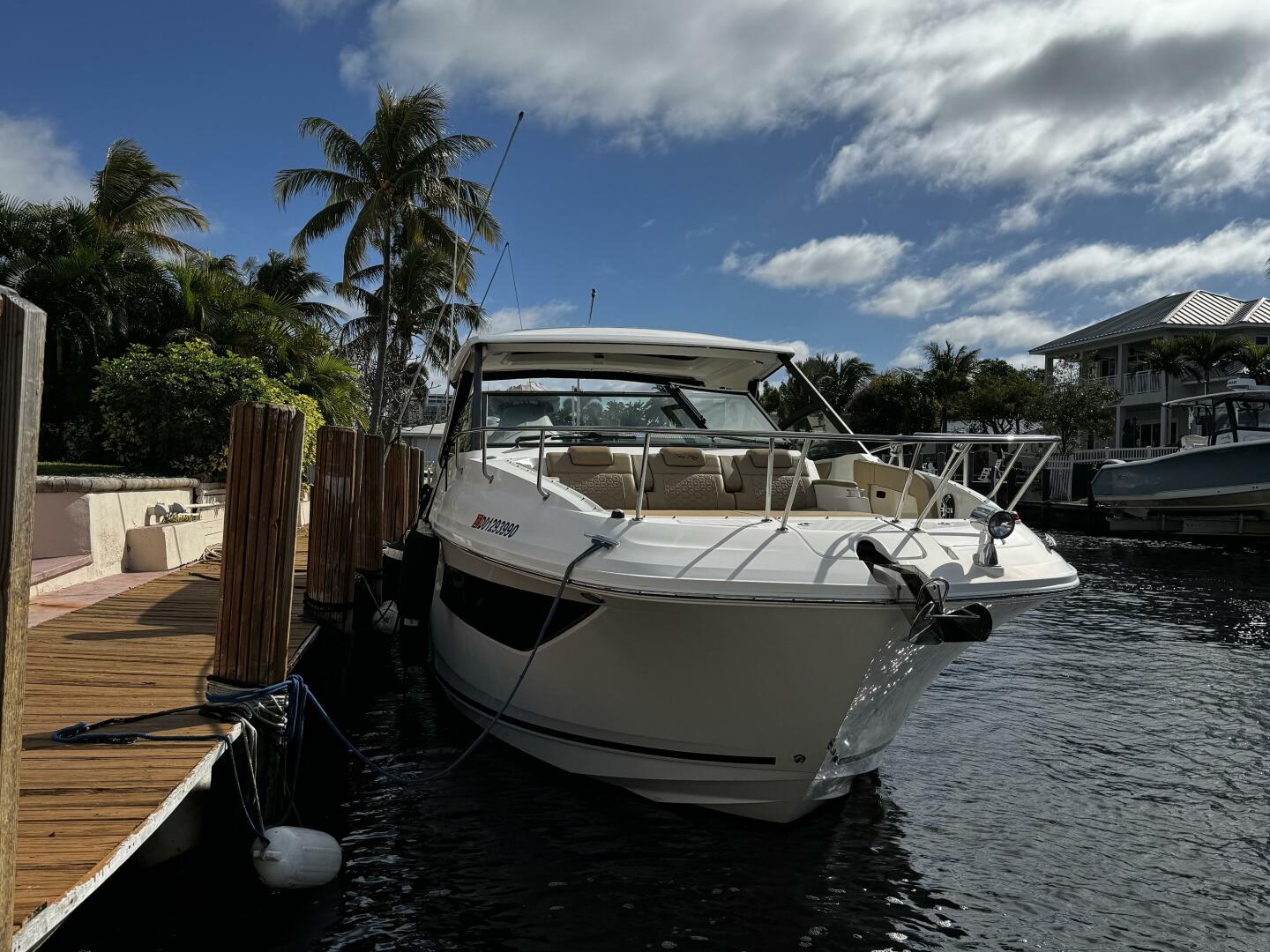 32ft Sea Ray Yacht For Sale