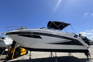 26ft Glastron Yacht For Sale