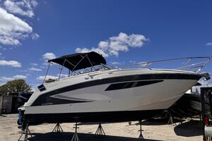 26ft Glastron Yacht For Sale