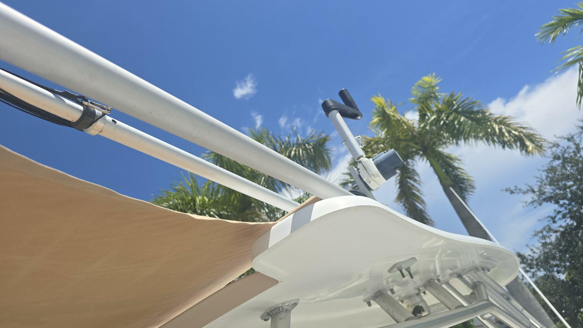 32ft Boston Whaler Yacht For Sale