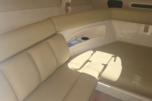 32ft Boston Whaler Yacht For Sale