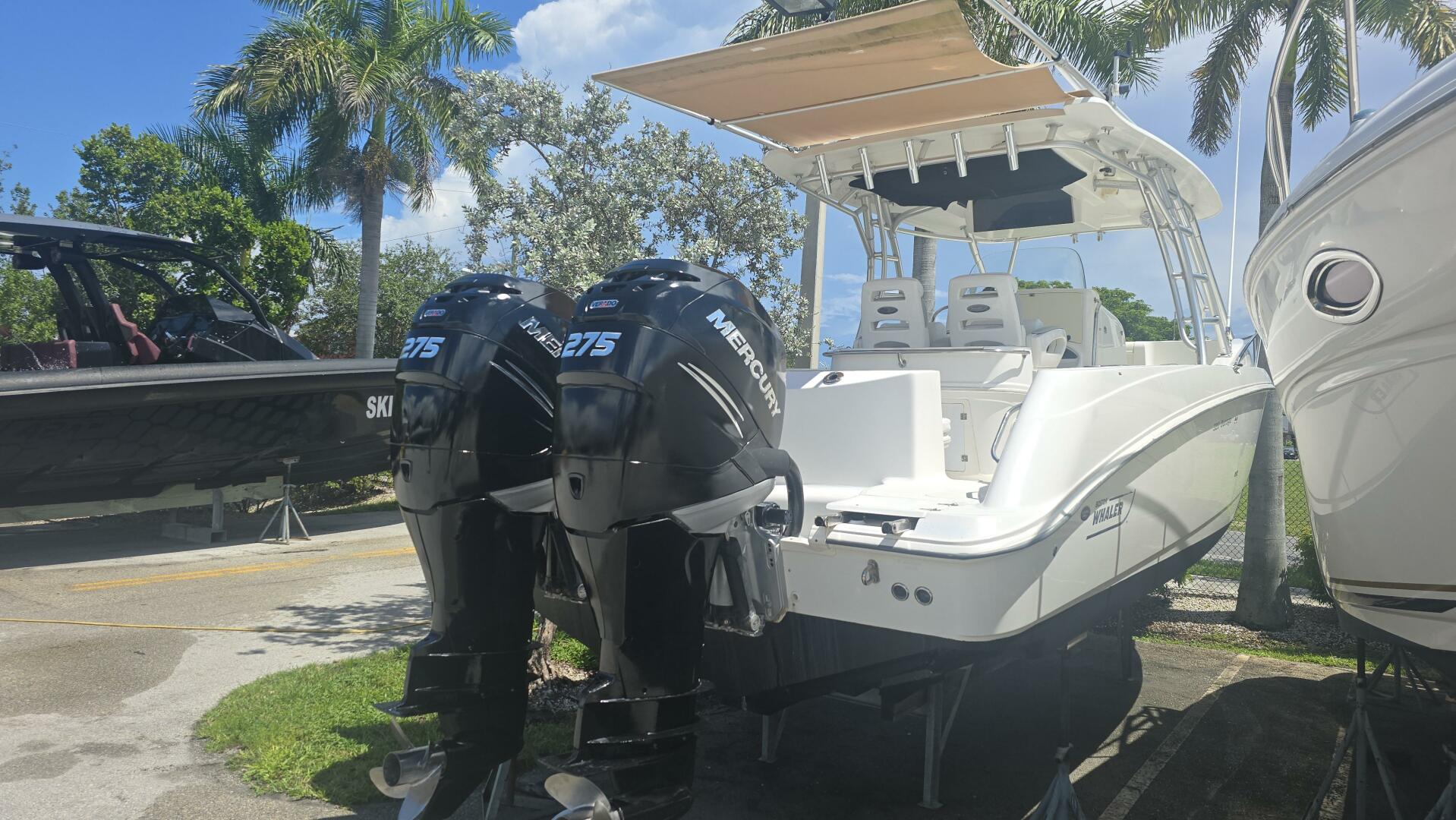 32ft Boston Whaler Yacht For Sale