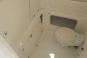 32ft Boston Whaler Yacht For Sale