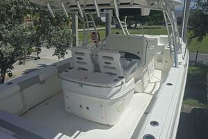 32ft Boston Whaler Yacht For Sale