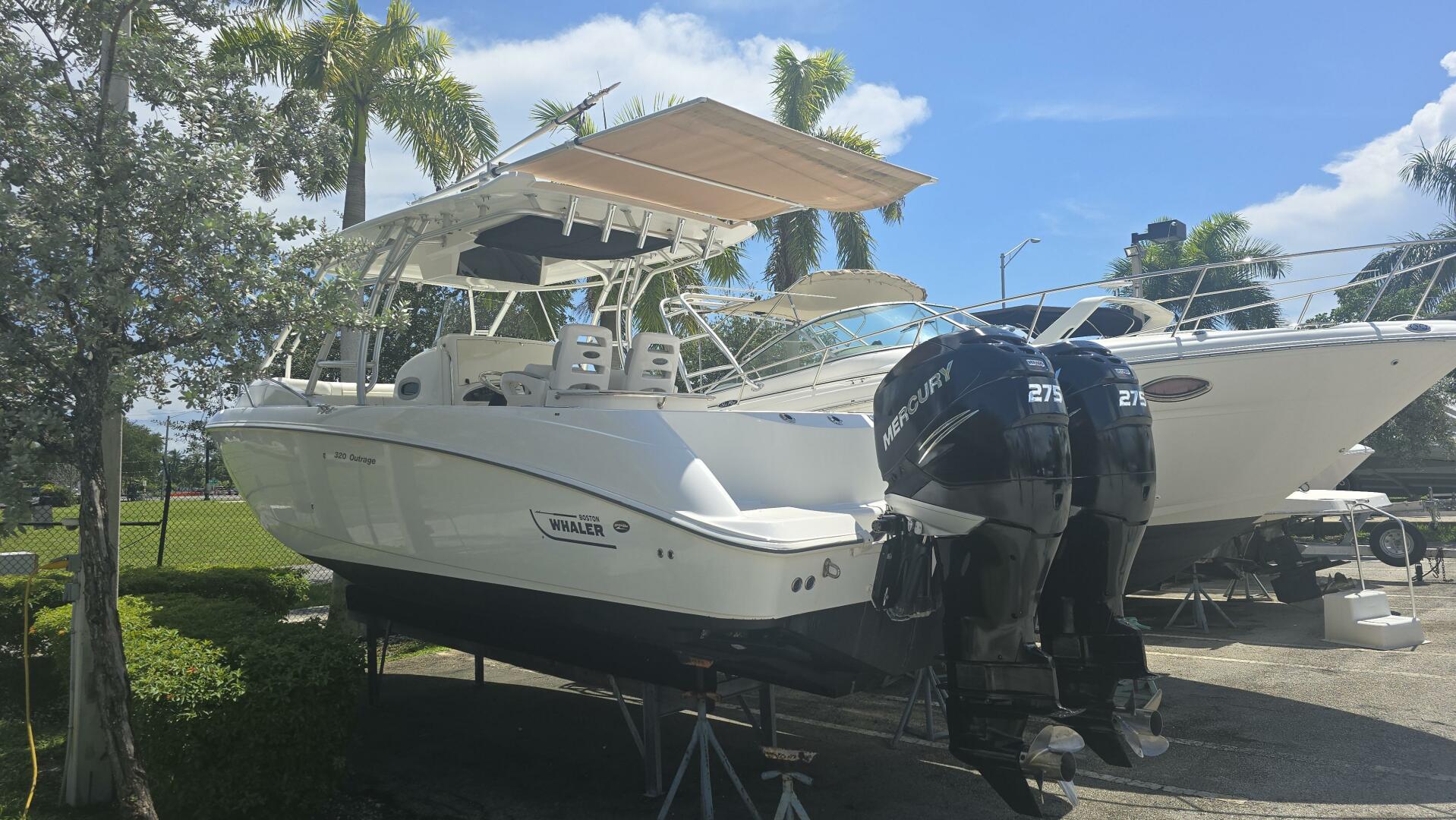 32ft Boston Whaler Yacht For Sale