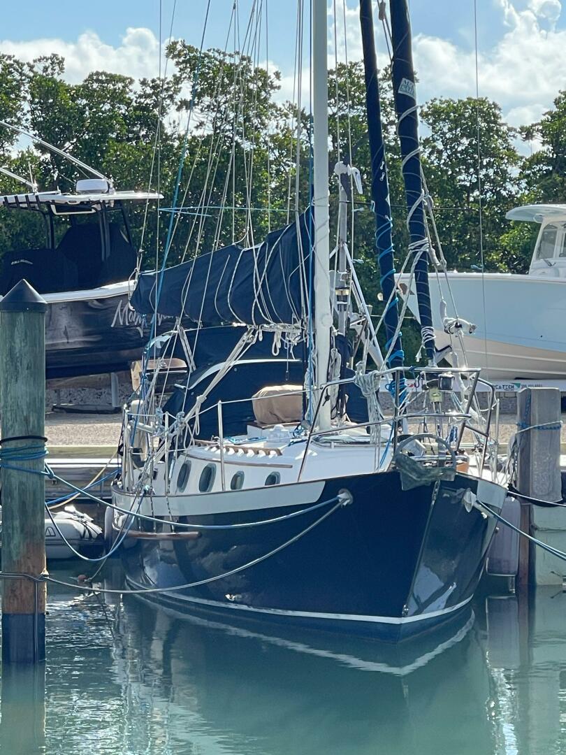 Rum n Tonic 31ft Pacific Seacraft Yacht For Sale