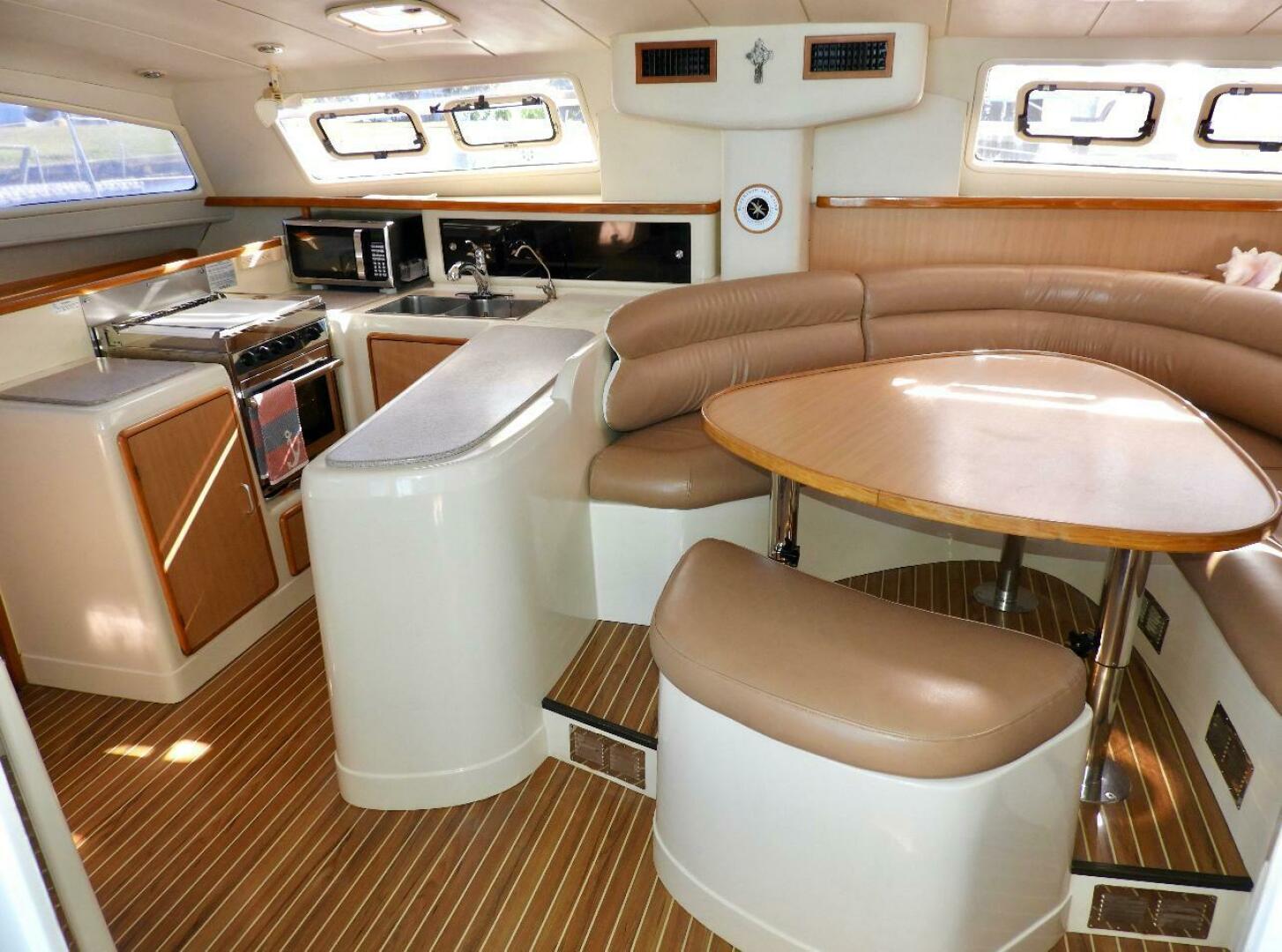 SMOKE AND ROSES 47ft Leopard Yacht For Sale
