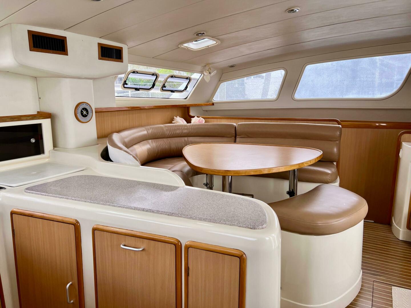 SMOKE AND ROSES 47ft Leopard Yacht For Sale
