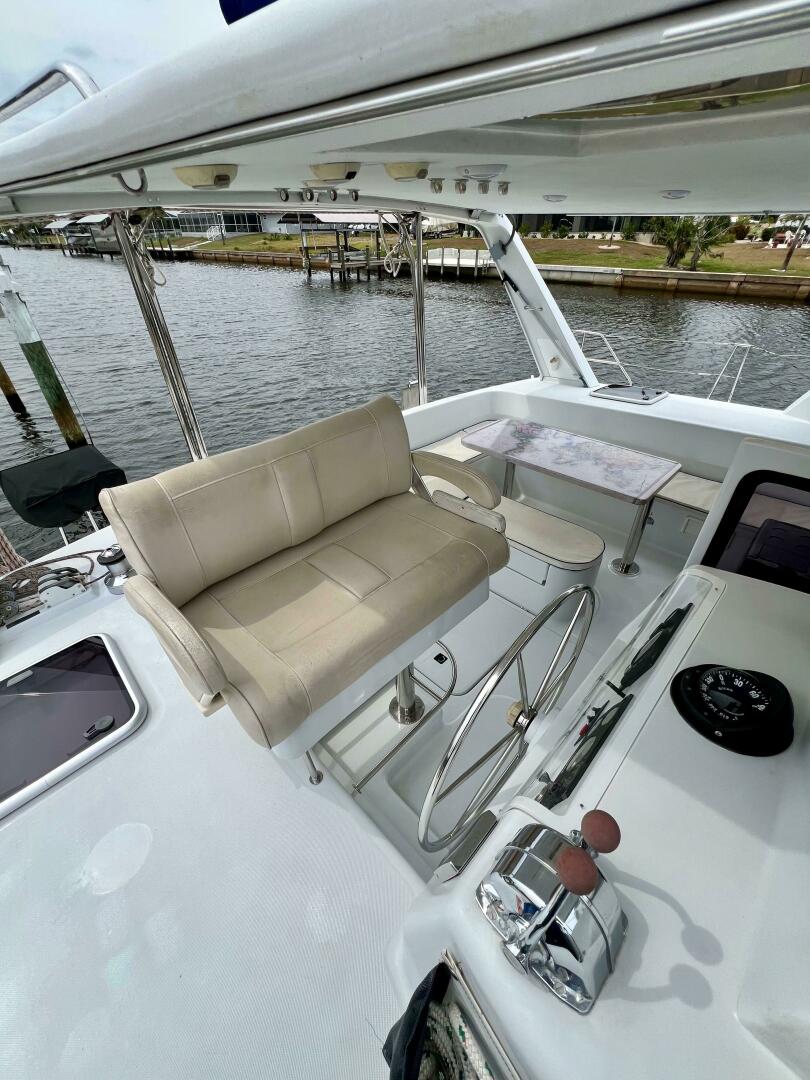 SMOKE AND ROSES 47ft Leopard Yacht For Sale