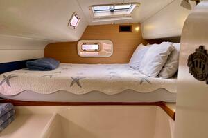 SMOKE AND ROSES 47ft Leopard Yacht For Sale