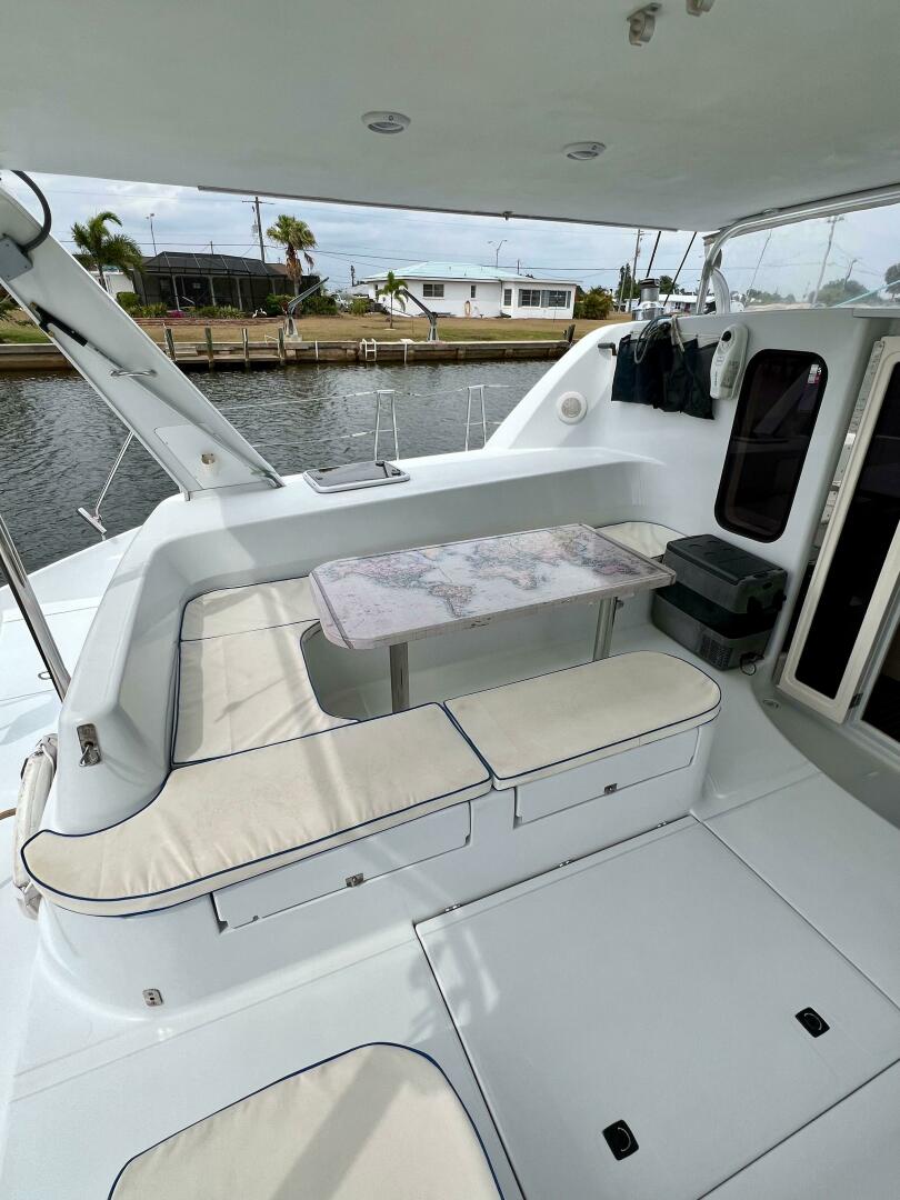 SMOKE AND ROSES 47ft Leopard Yacht For Sale