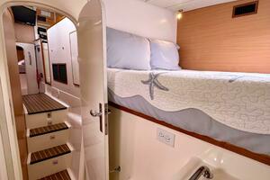 SMOKE AND ROSES 47ft Leopard Yacht For Sale