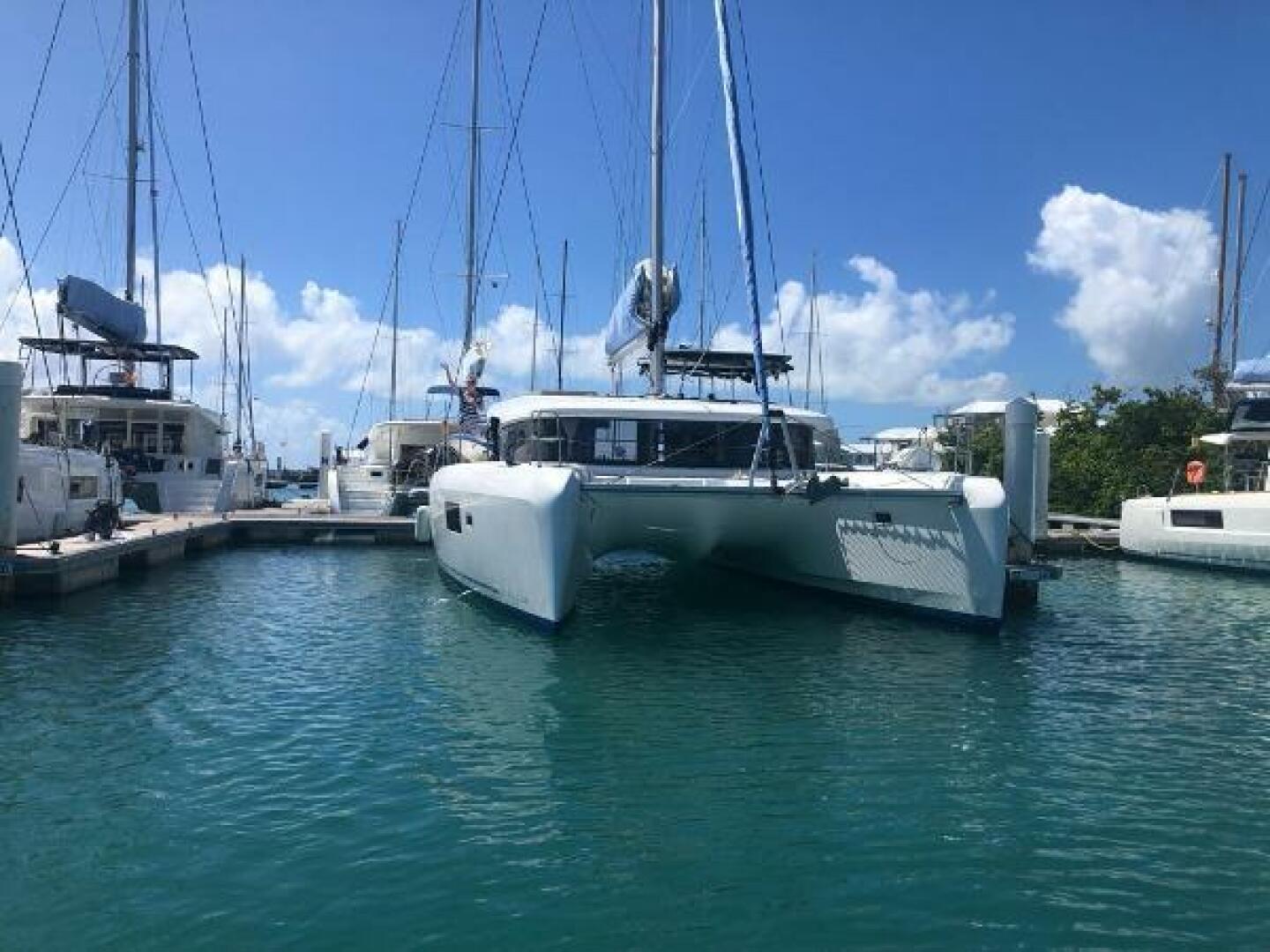 42ft Lagoon Yacht For Sale