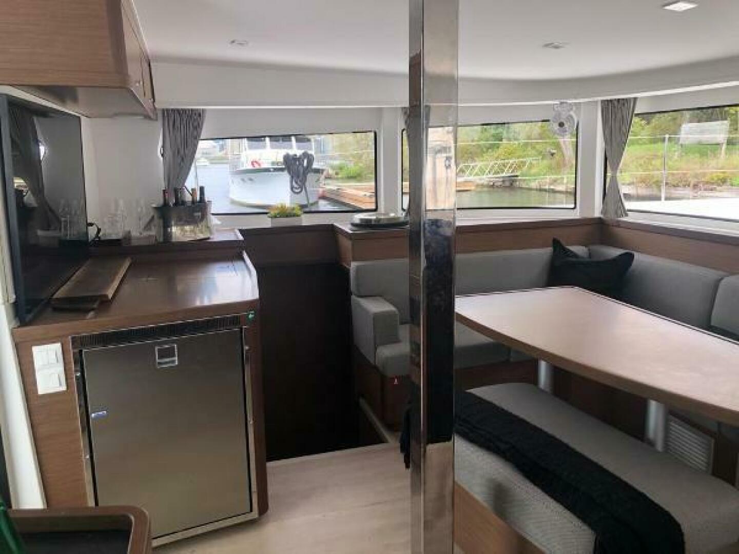 42ft Lagoon Yacht For Sale